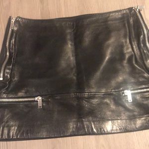 Mini leather skirt Zara